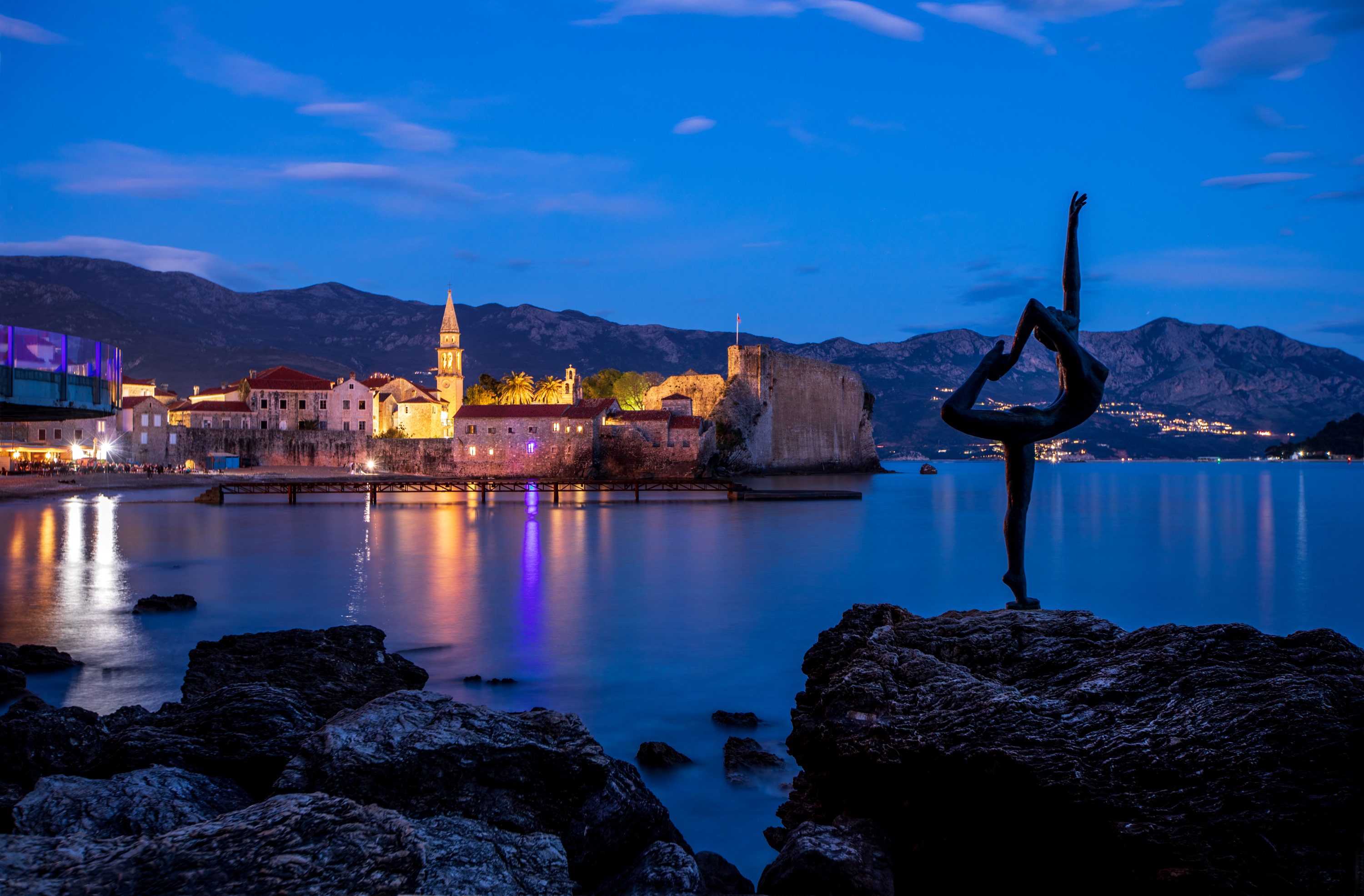 arijit-sarkar-budva-ballet-statue-blue-hour-ballerina
